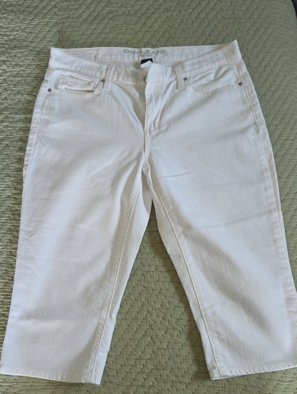 DKNY White Denim Cropped Jeans with Embossed Logo Patch